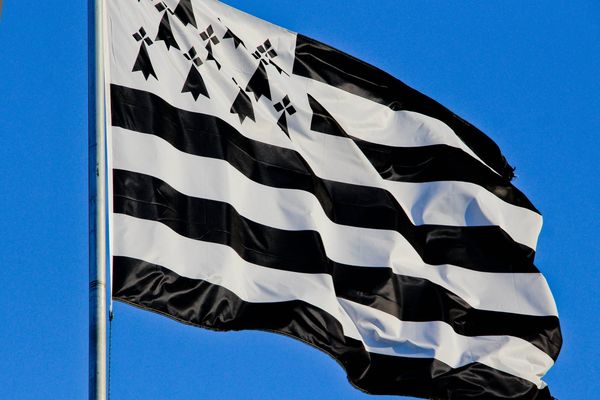 Gwenn-ha-du, drapeau breton